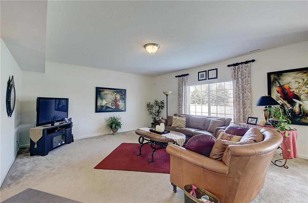 2575 Autumn Road Indianapolis, IN 46229 - Photo 6 of 34