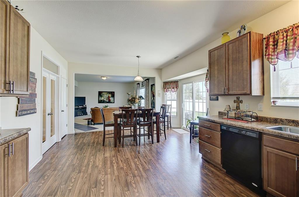 2575 Autumn Road Indianapolis, IN 46229 - Photo 10 of 34