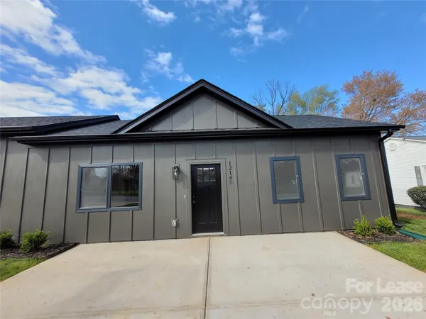 $1,450 | 1214 B Pearl Street, Statesville, NC 28677