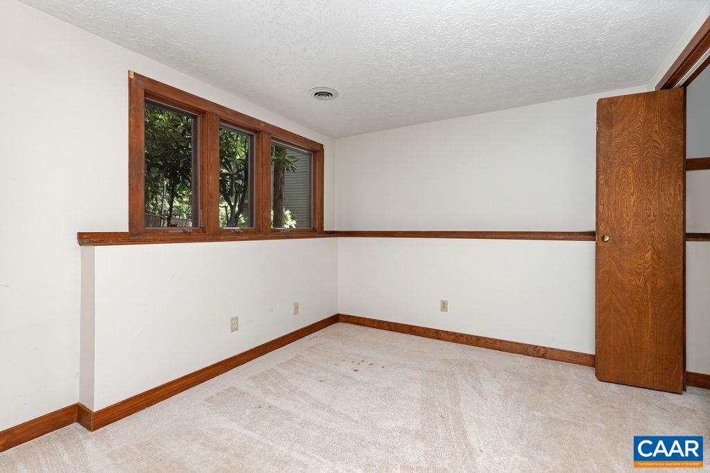 434 3 Ridges Roseland, VA 22967 - Photo 15 of 33 a view of an empty room