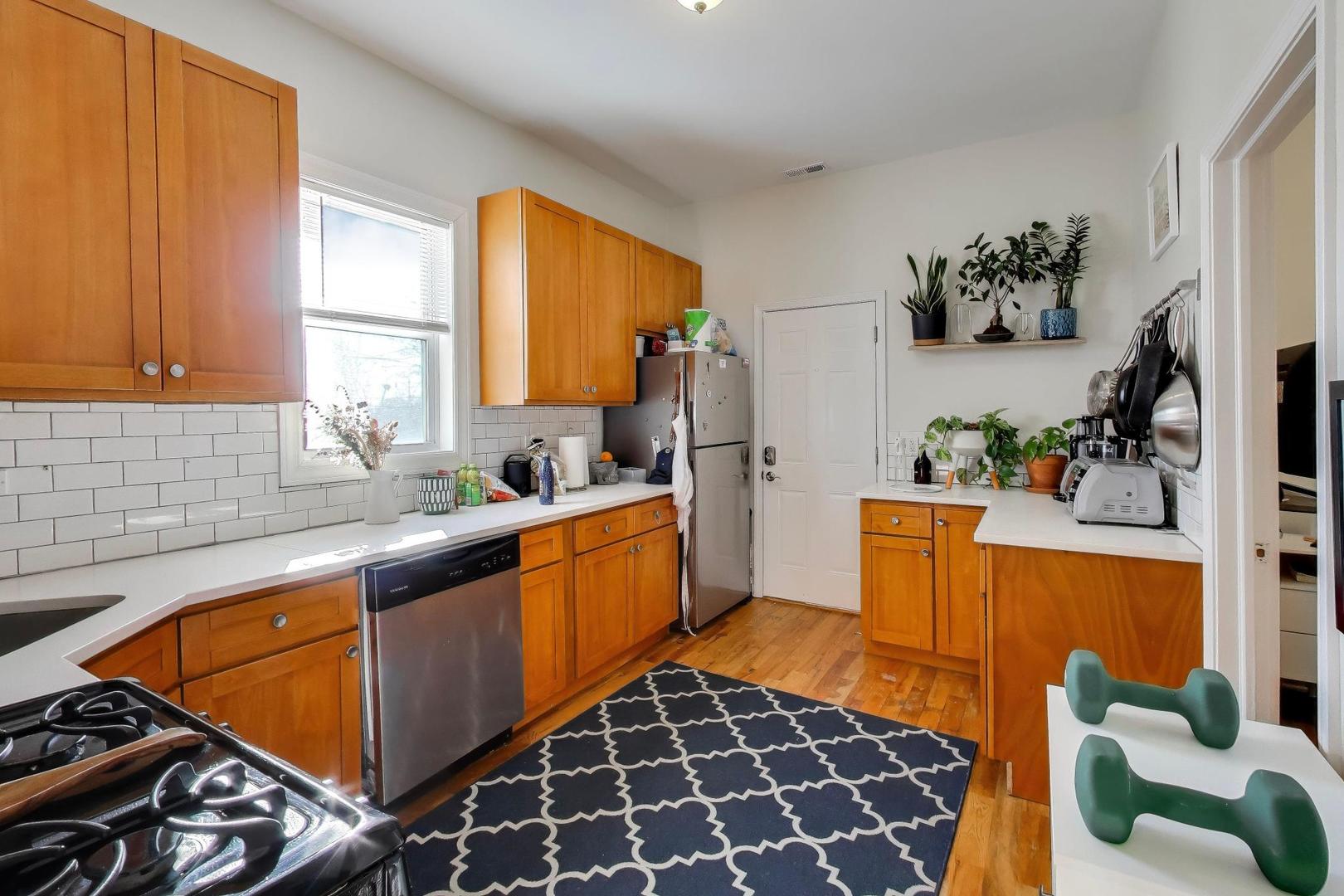 1620 North Spaulding Avenue Chicago, IL 60647 - Photo 12 of 33