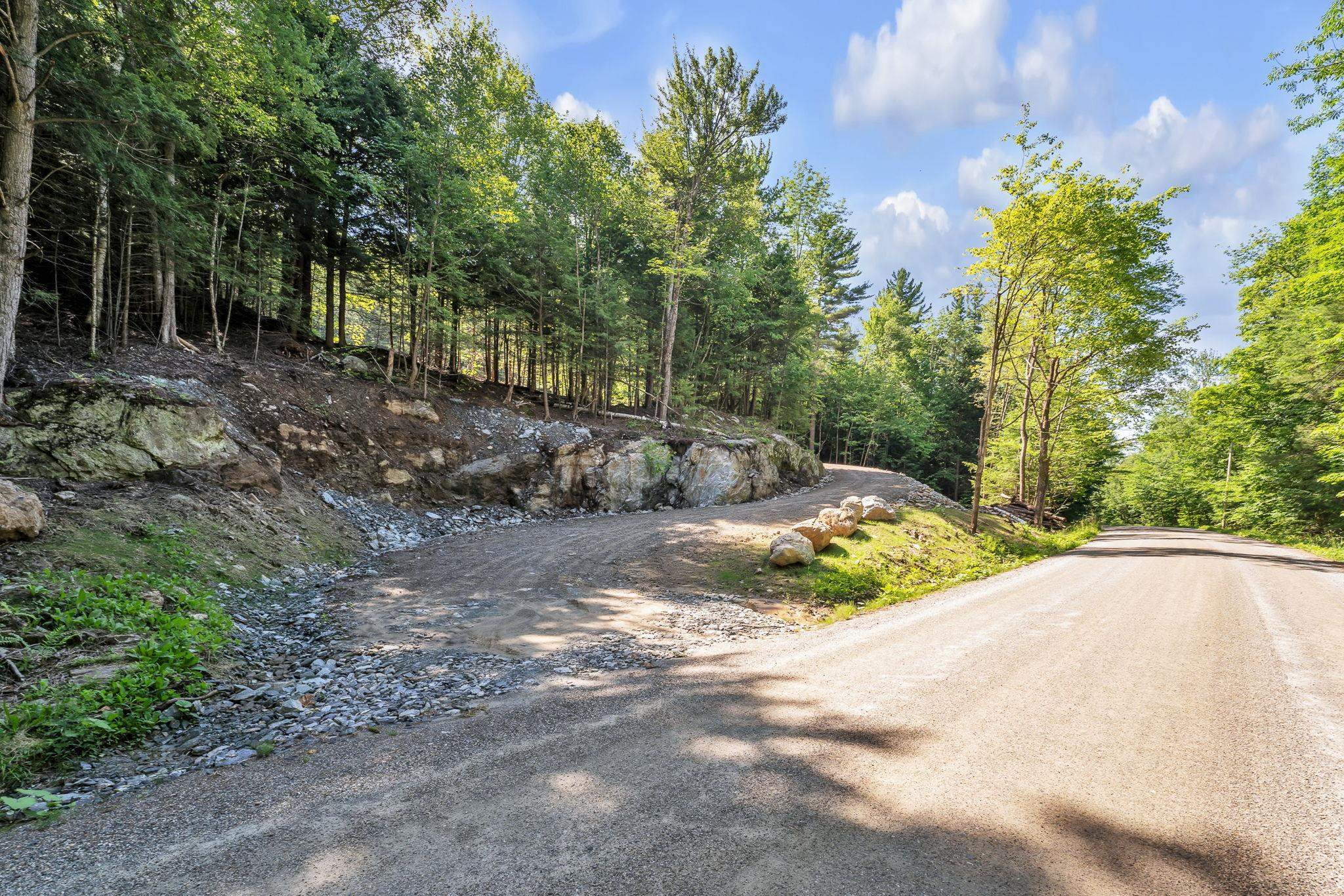 2260 Stage Road Richmond, VT 05477 - Photo 2 of 20