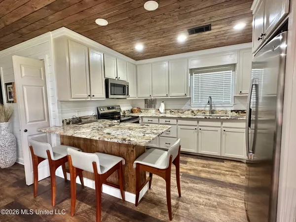 $285,000 | 536 Omega Road, Rolling Fork, MS 39159