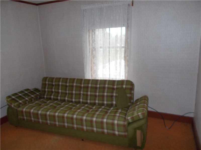 39 Walnut Dunbar, PA 15431 - Photo 11 of 16 Living Room.