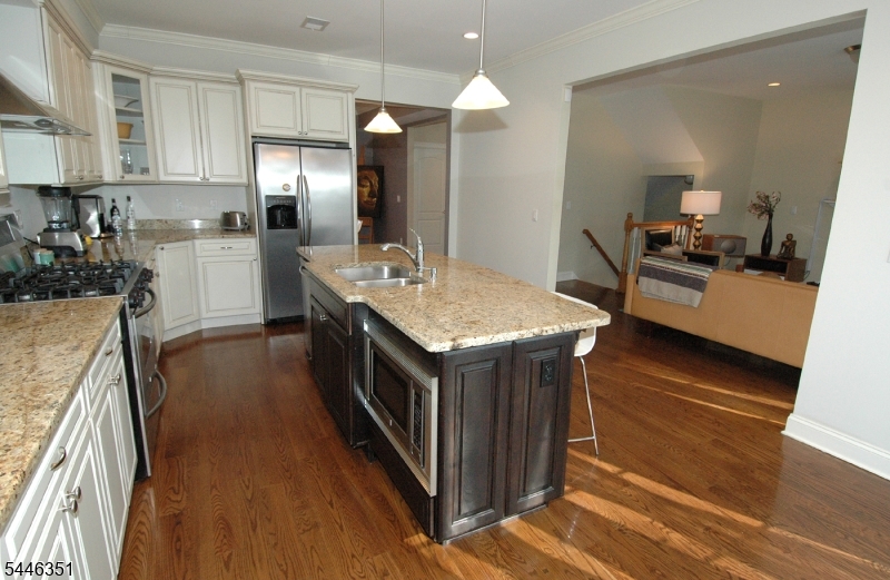 52 Morris Avenue, Unit B Summit, NJ 07901 - Photo 12 of 20