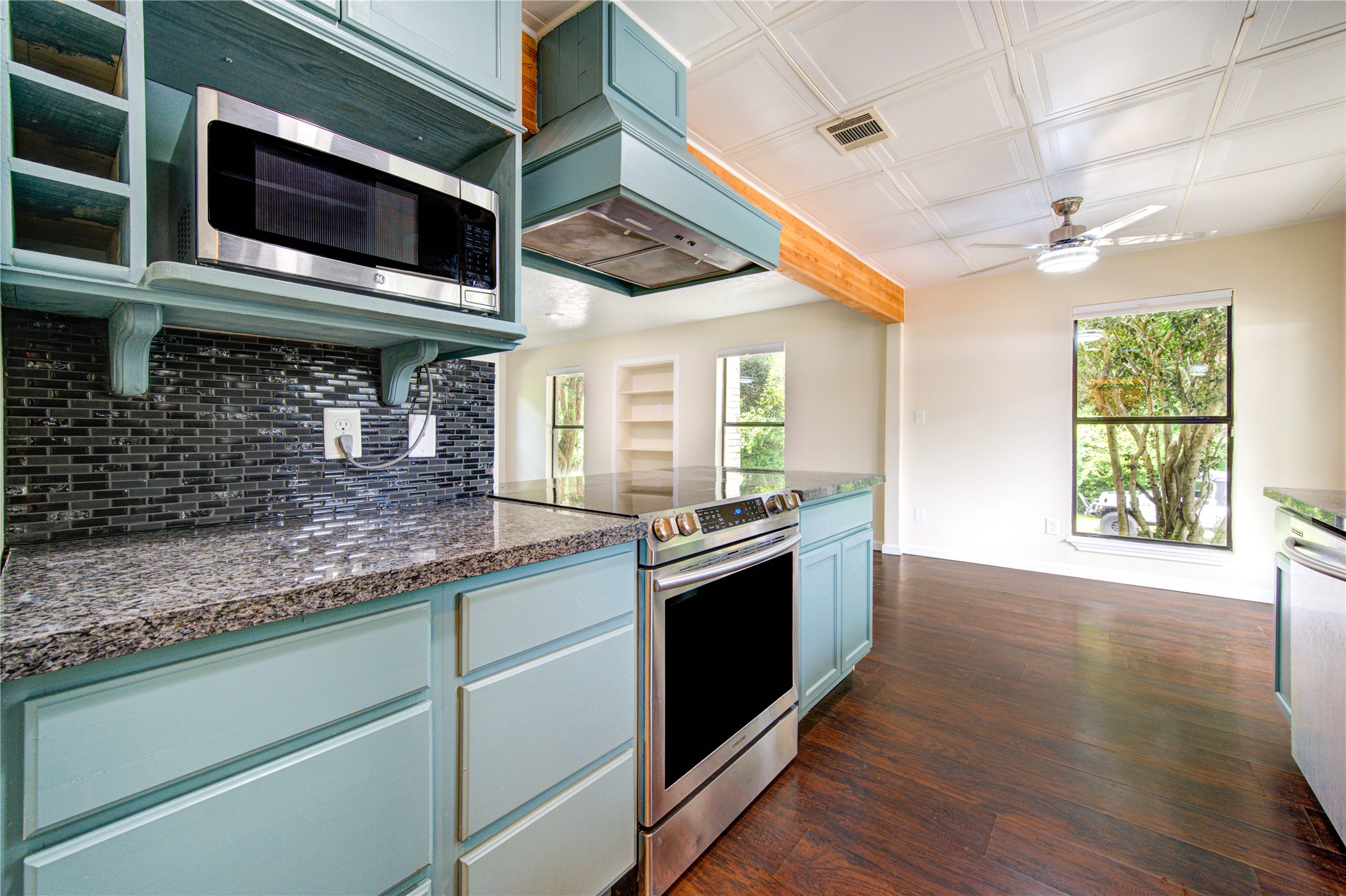1011 Hamblen Road, Unit 307 Houston, TX 77339 - Photo 14 of 50