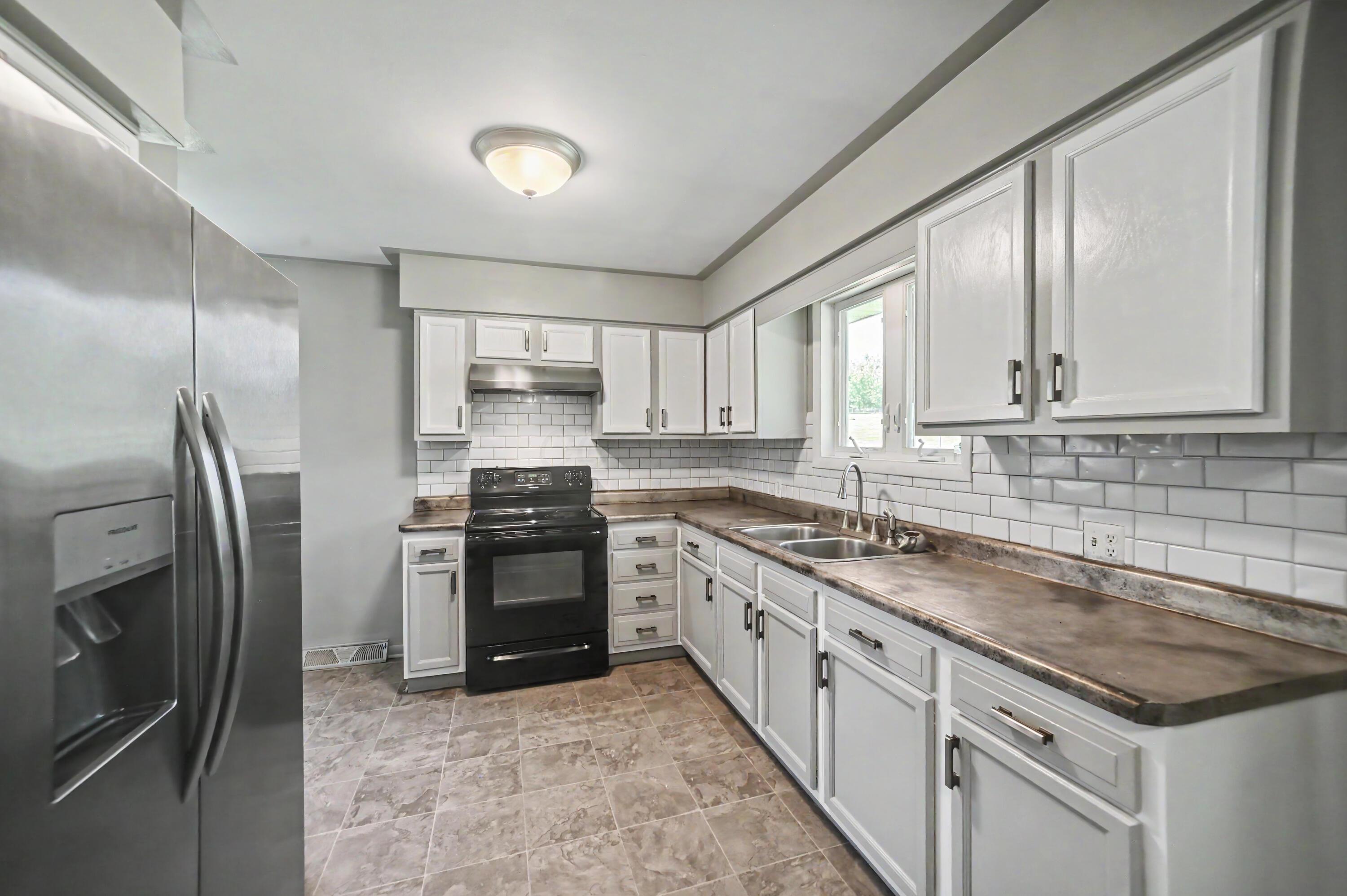 1053 Reed Road Mansfield, OH 44903 - Photo 12 of 23 CAT_4807