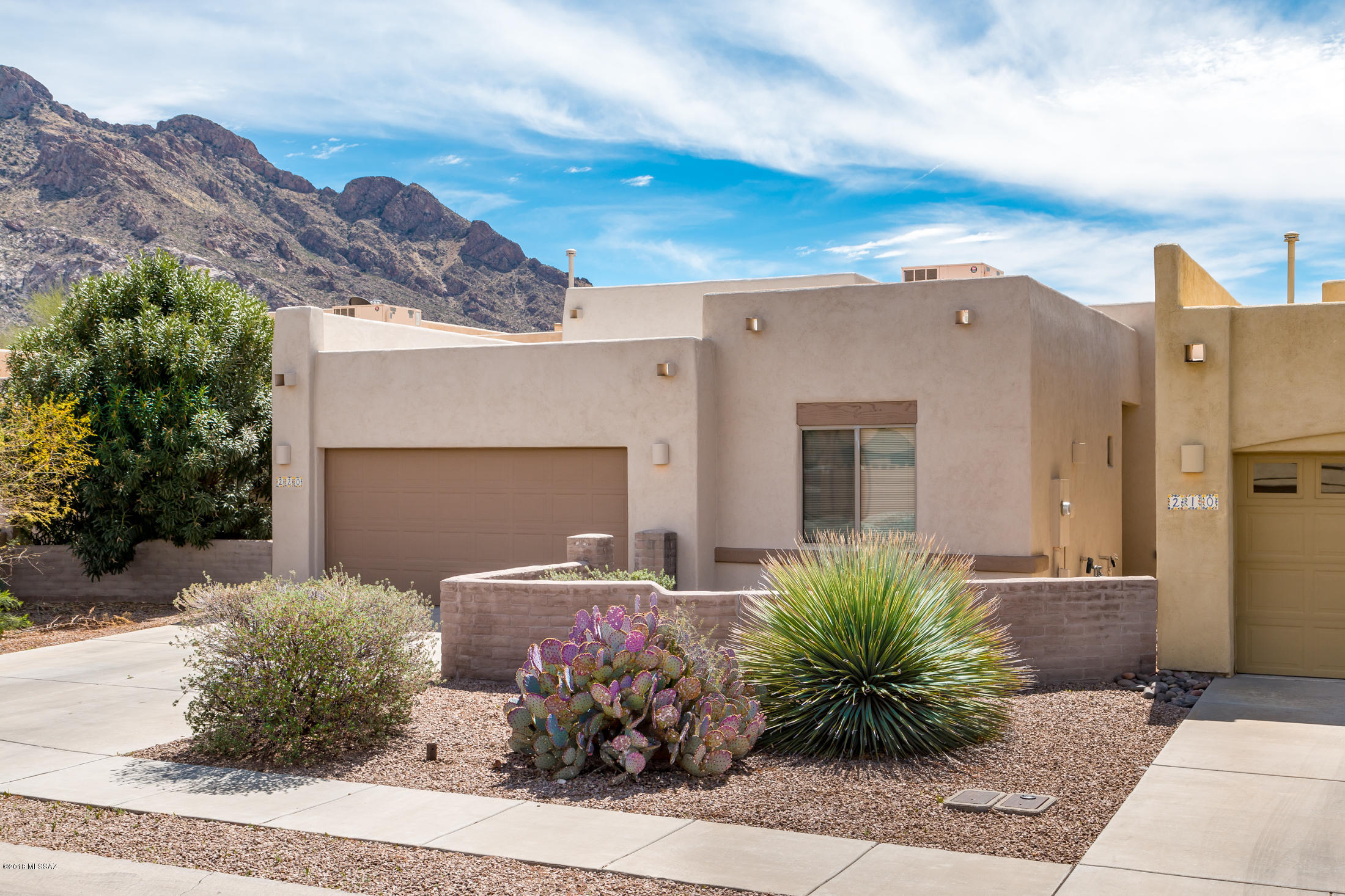 220 East Spring Sky Street Tucson, AZ 85737 - Photo 2 of 31