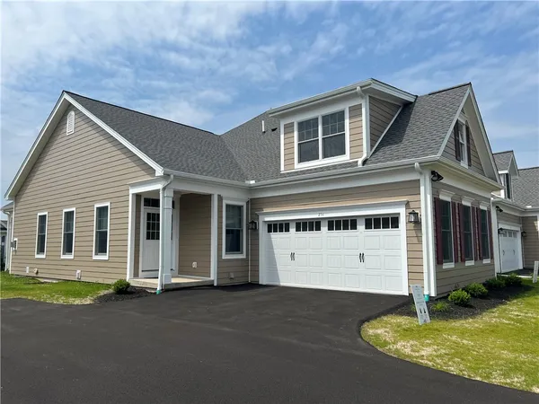 $495,000 | 251 Bretlyn Circle, Brighton, NY 14618