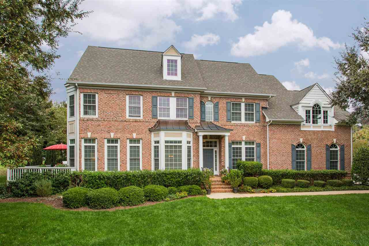 Luxurious End Unit Townhome