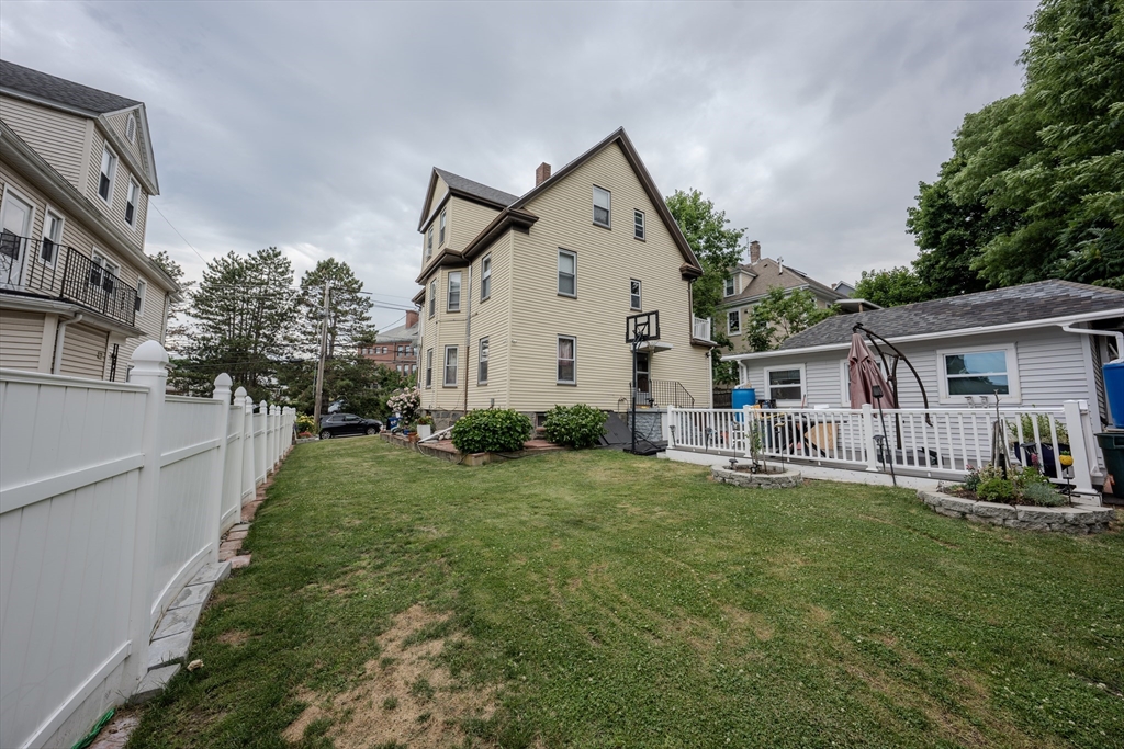 162 Glendale Road Quincy, MA 02169 - Photo 2 of 14