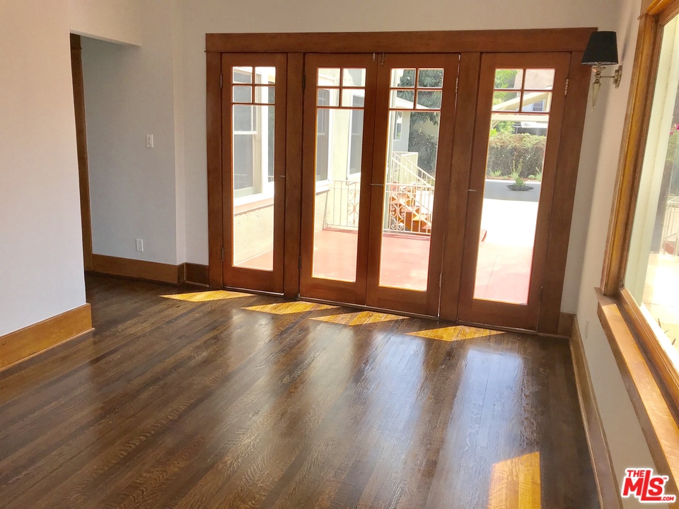 2000 Wellington Road Los Angeles, CA 90016 - Photo 12 of 30 Gallery Image 12