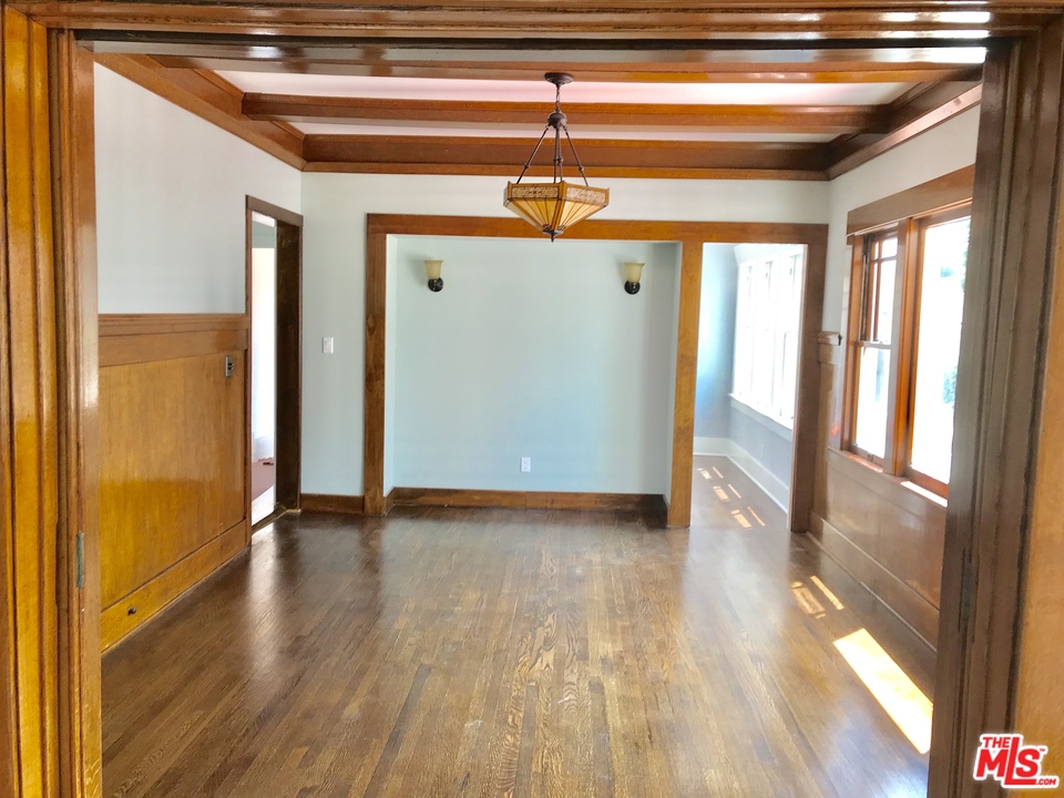 2000 Wellington Road Los Angeles, CA 90016 - Photo 13 of 30 Gallery Image 13