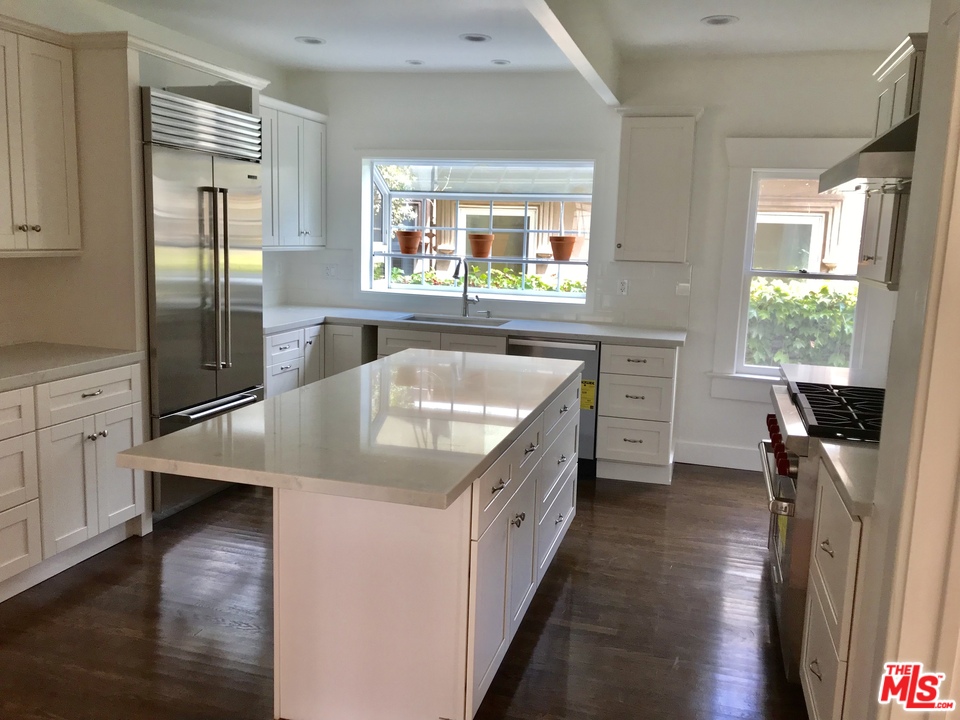 2000 Wellington Road Los Angeles, CA 90016 - Photo 15 of 30 Gallery Image 15