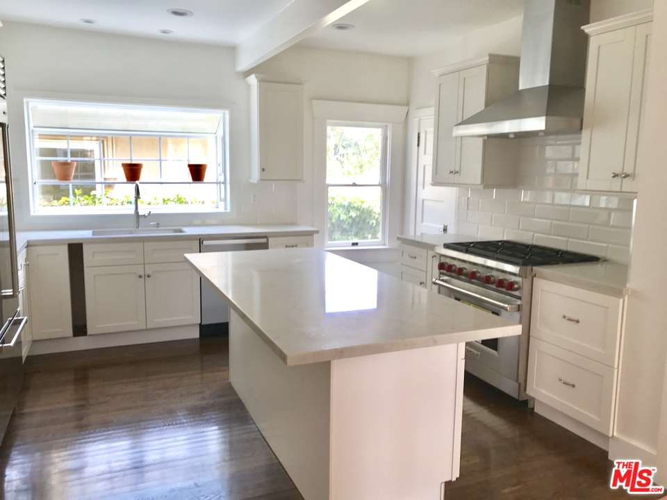 2000 Wellington Road Los Angeles, CA 90016 - Photo 16 of 30 Gallery Image 16