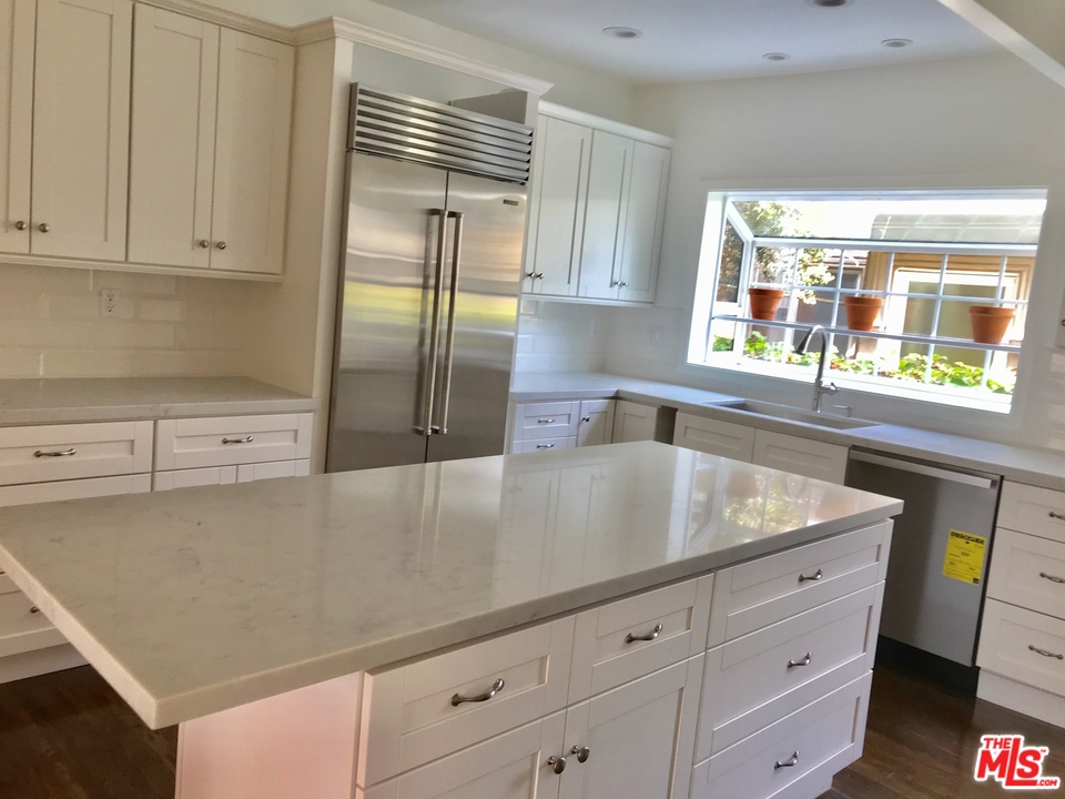 2000 Wellington Road Los Angeles, CA 90016 - Photo 18 of 30 Gallery Image 18