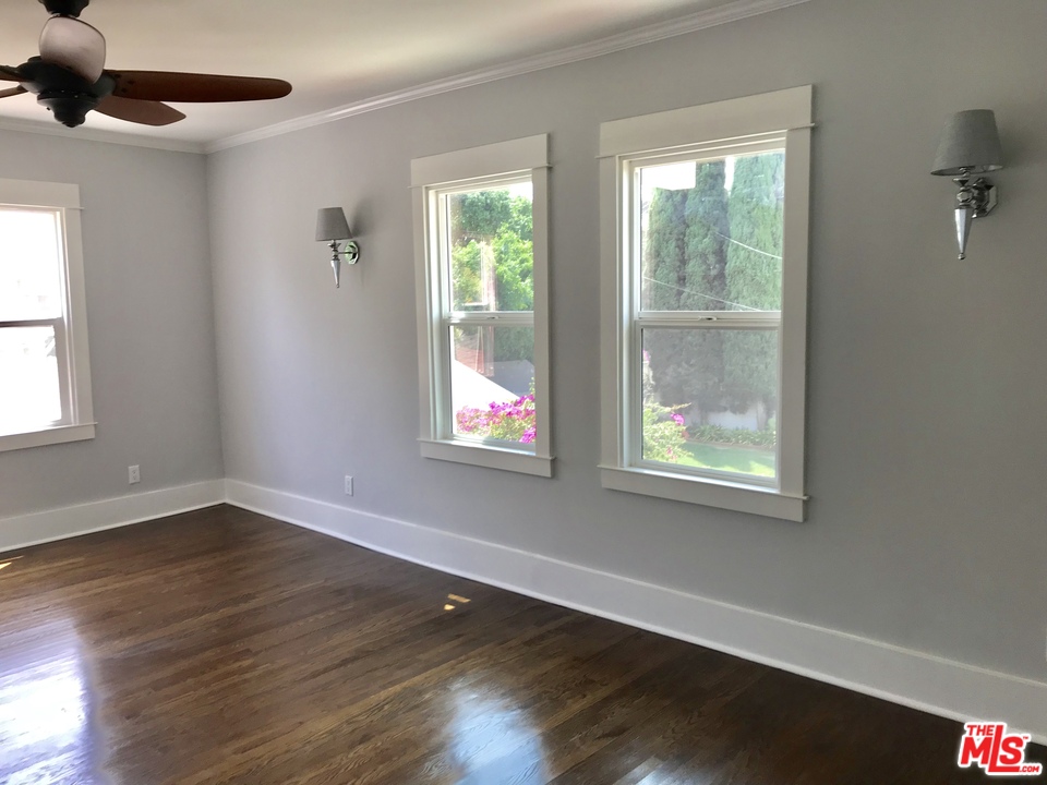 2000 Wellington Road Los Angeles, CA 90016 - Photo 22 of 30 Gallery Image 22