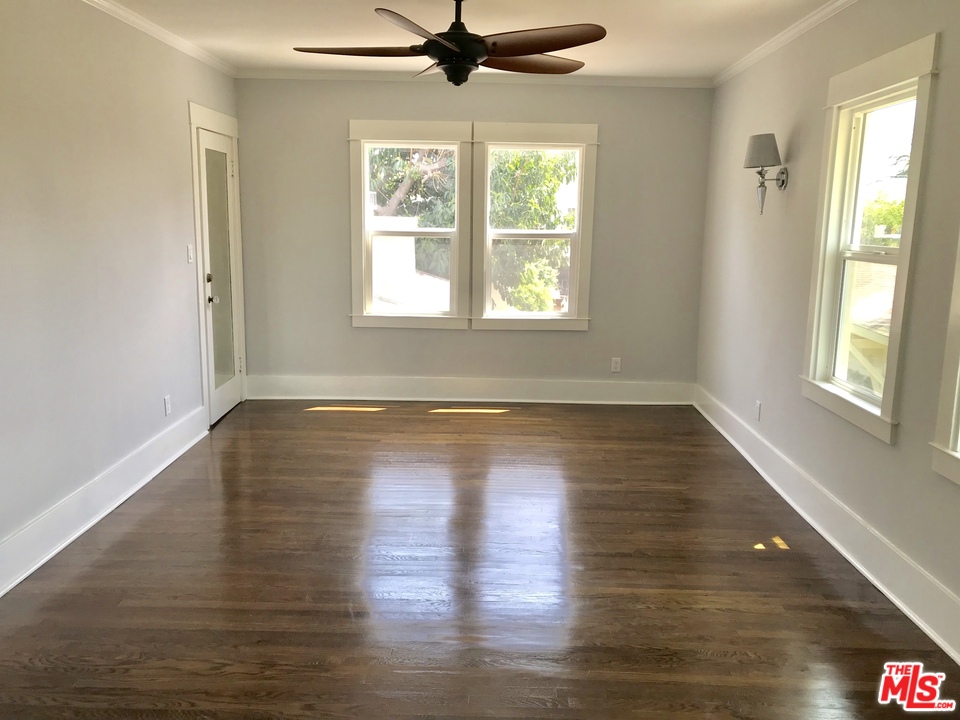 2000 Wellington Road Los Angeles, CA 90016 - Photo 23 of 30 Gallery Image 23