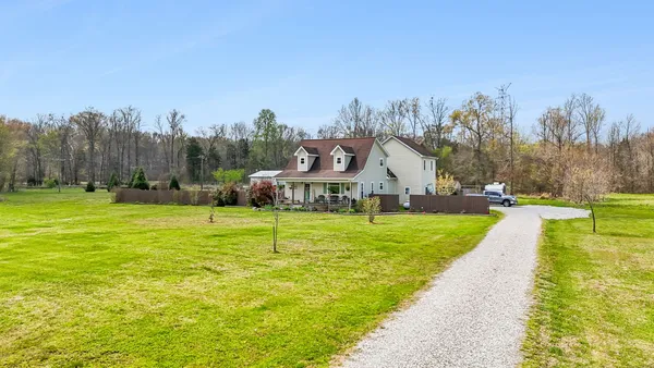 $679,000 | 95 Floyd Lane, Decherd, TN 37324
