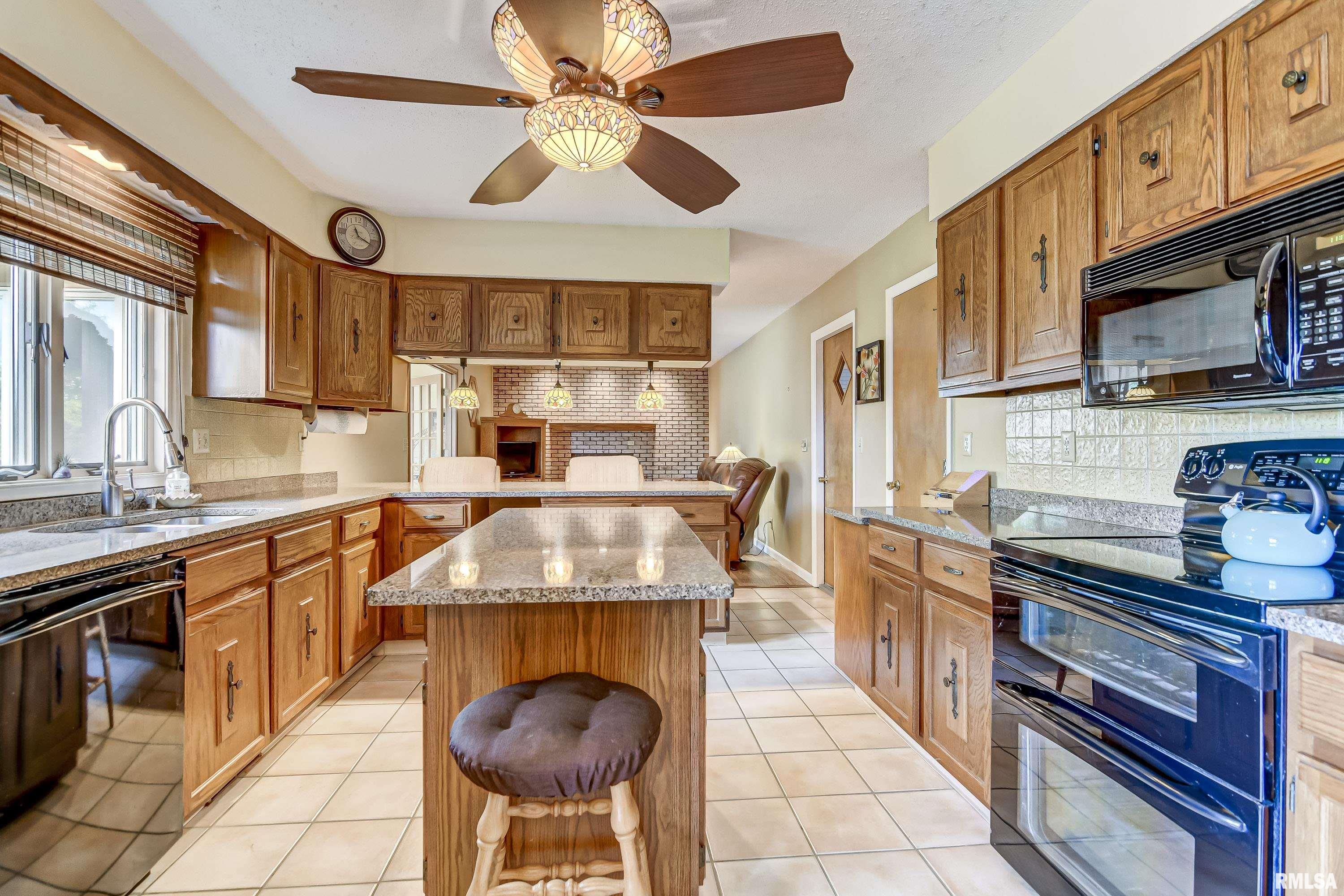 29 Woods Mill Road Sherman, IL 62684 - Photo 14 of 43 Gallery Image 14