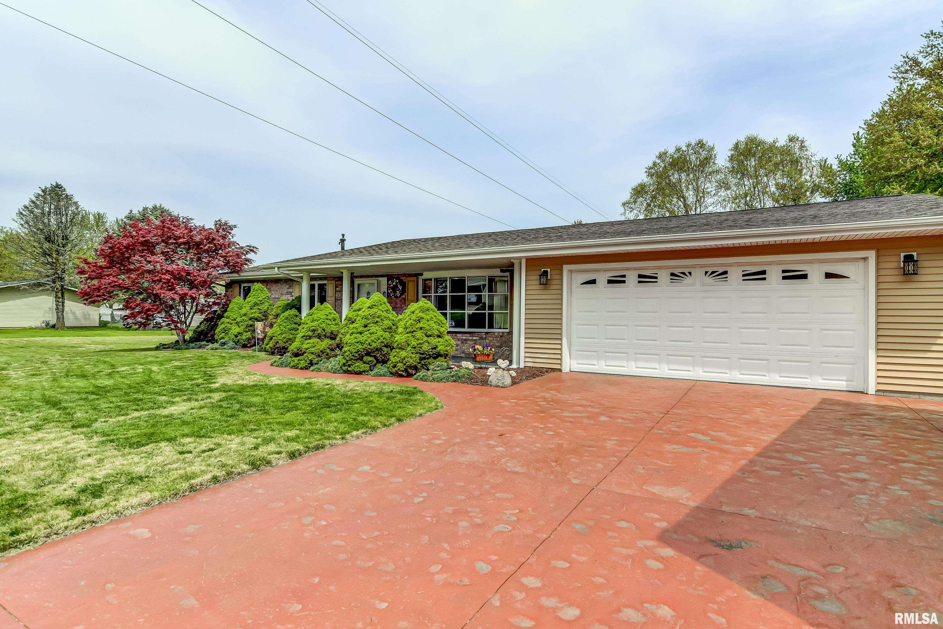 29 Woods Mill Road Sherman, IL 62684 - Photo 3 of 43 Gallery Image 3