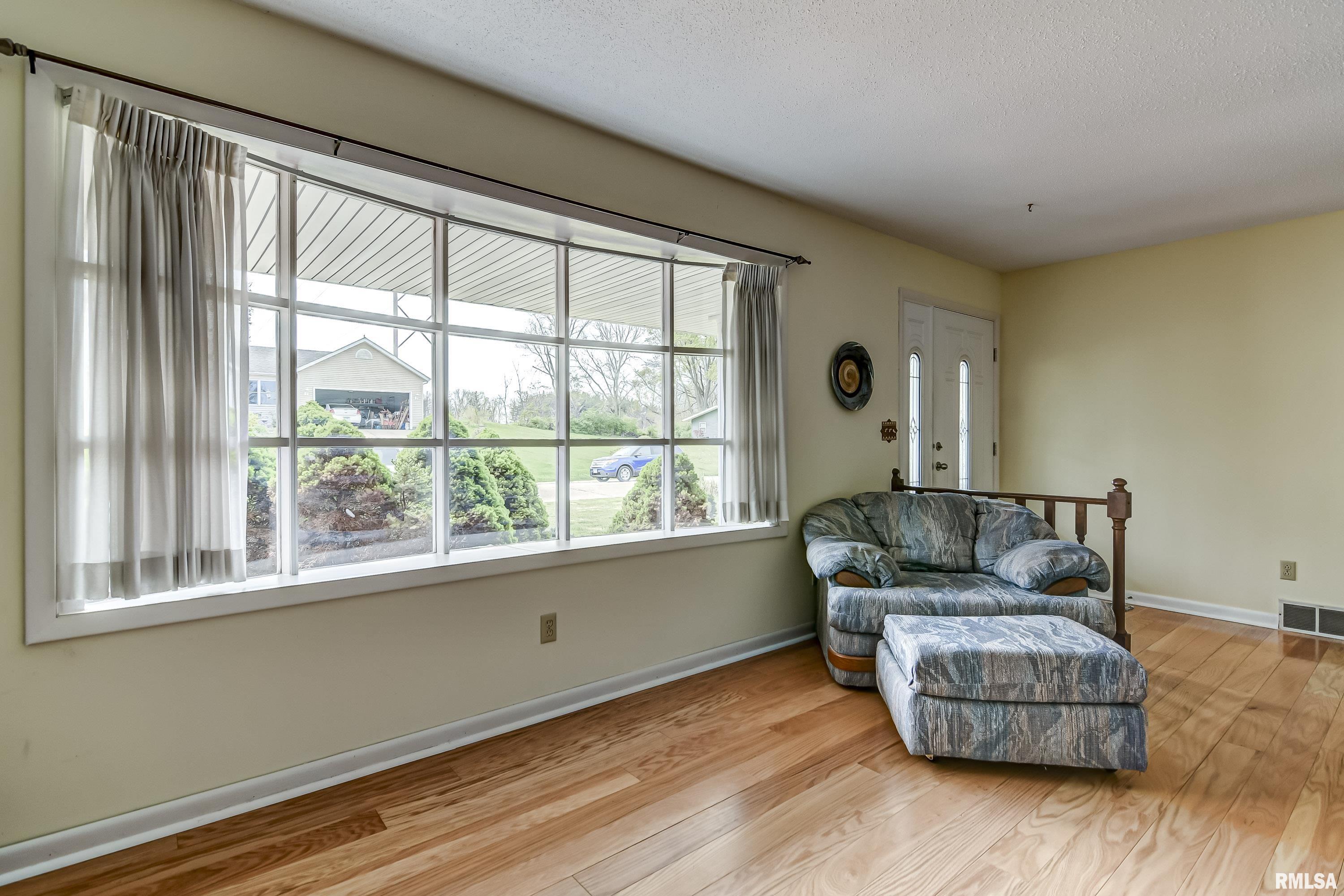 29 Woods Mill Road Sherman, IL 62684 - Photo 6 of 43 Gallery Image 6
