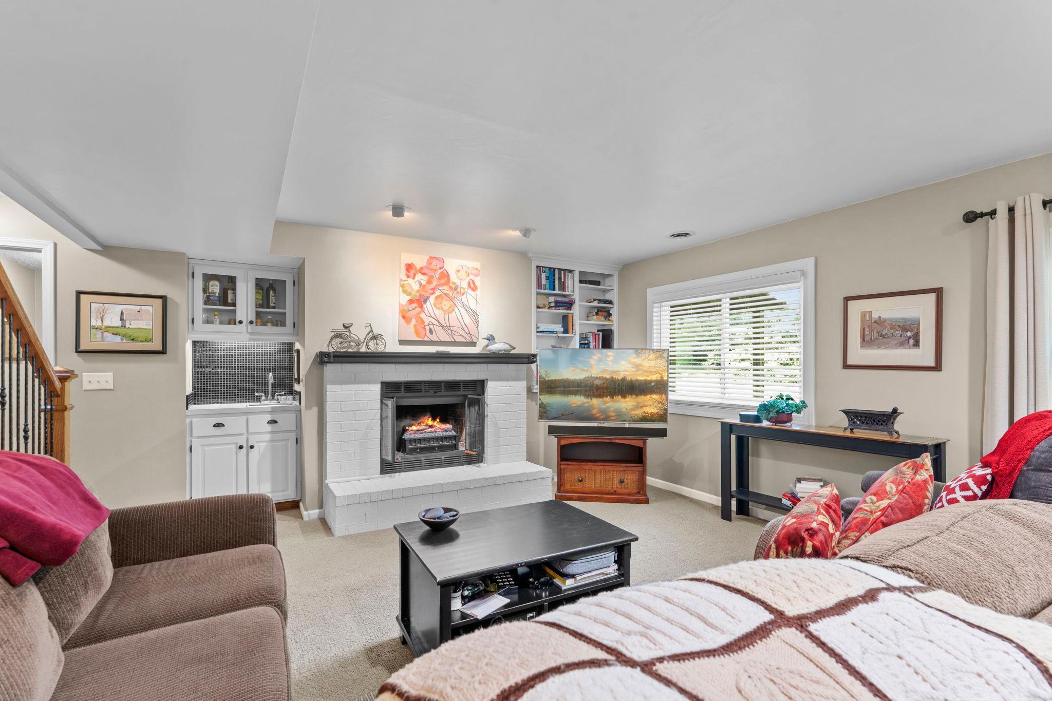 160 Bluff Ridge Court Chanhassen, MN 55317 - Photo 38 of 66 Gallery Image 38