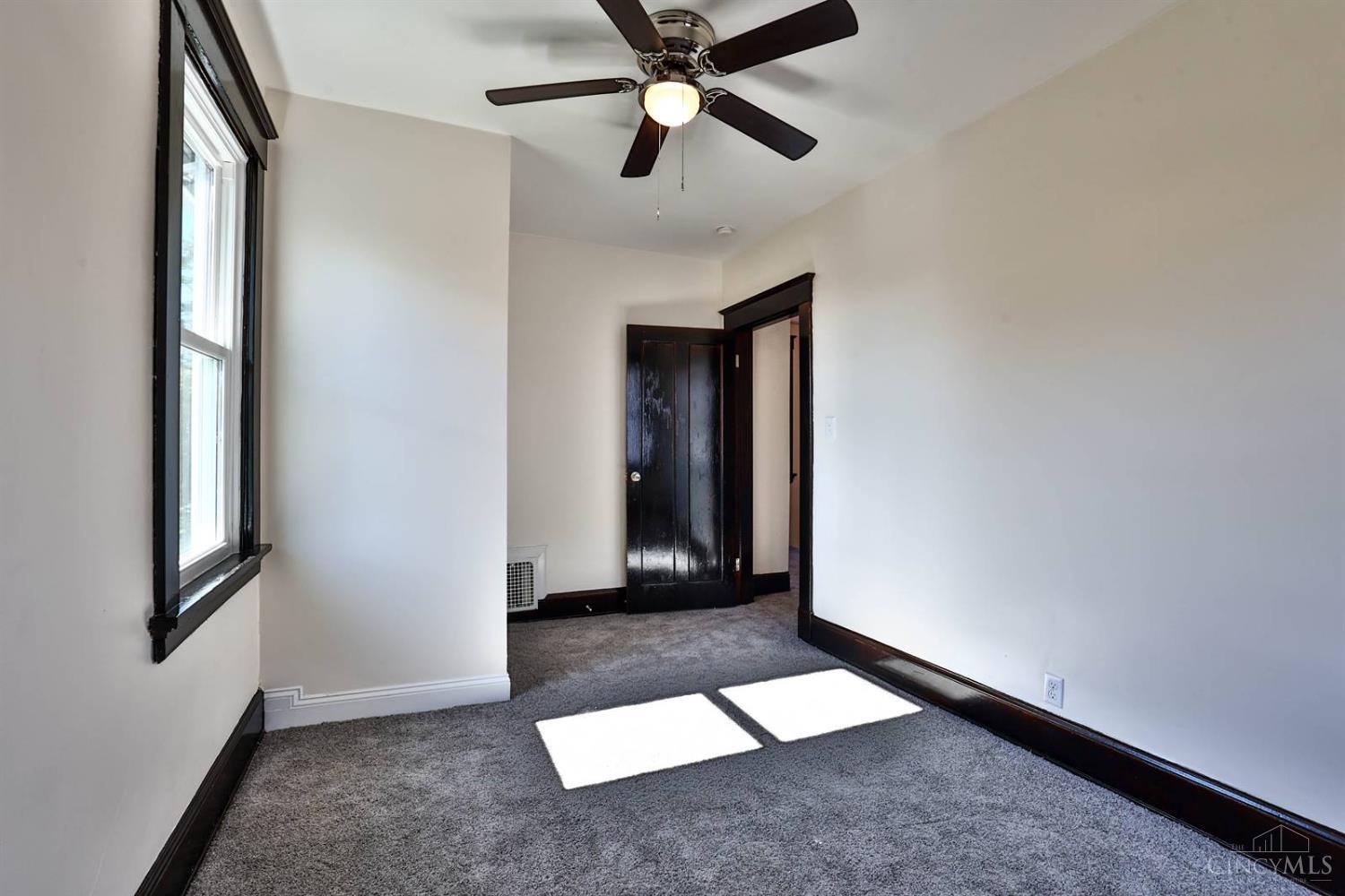 4775 Rapid Run Road Cincinnati, OH 45238 - Photo 23 of 34