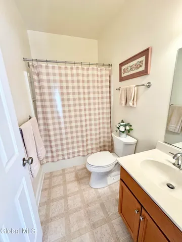 $465,000 | 18 Forestbrook Drive, Ballston, NY 12019