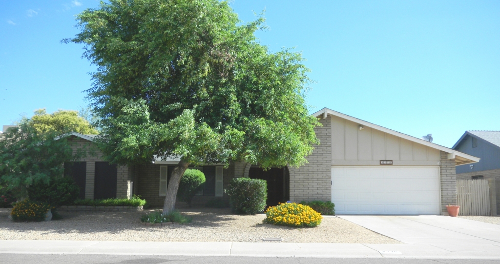 4336 East Hearn Road Phoenix, AZ 85032 - Photo 1 of 19 Front