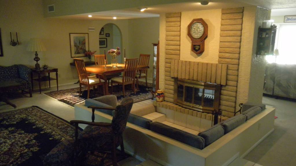 4336 East Hearn Road Phoenix, AZ 85032 - Photo 12 of 19 Living room