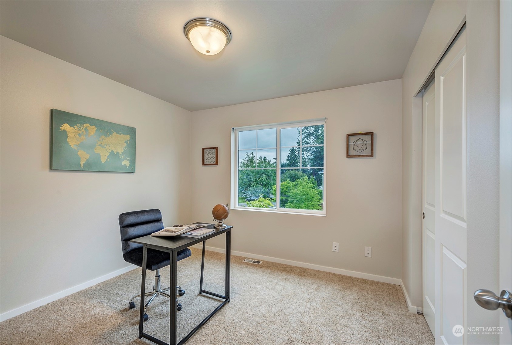 12329 23rd Drive Southeast, Unit 10 Everett, WA 98208 - Photo 17 of 24 a workspace with furniture and a window