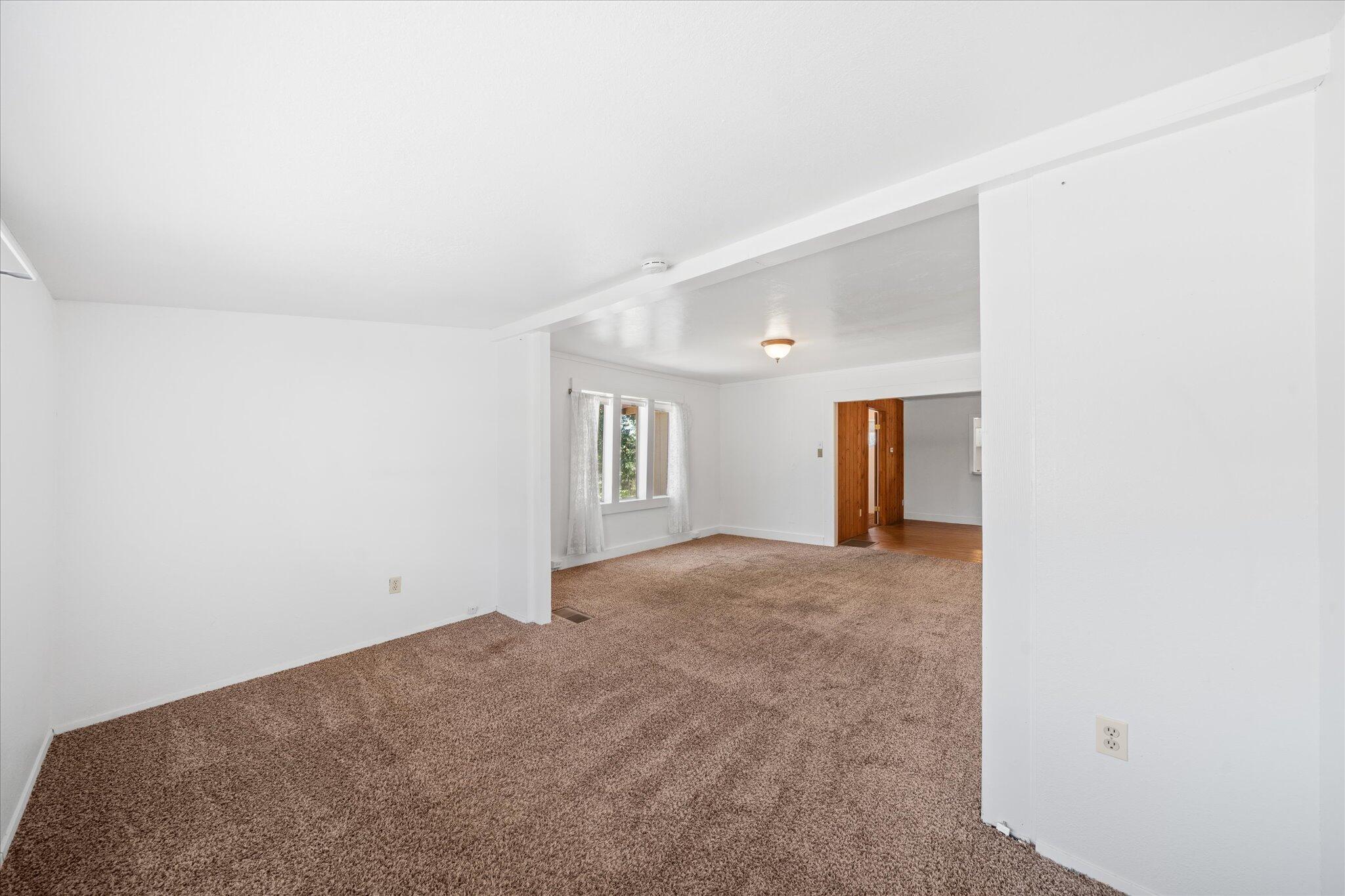6535 Placer Road Igo, CA 96047 - Photo 13 of 39 an empty room with a natural light