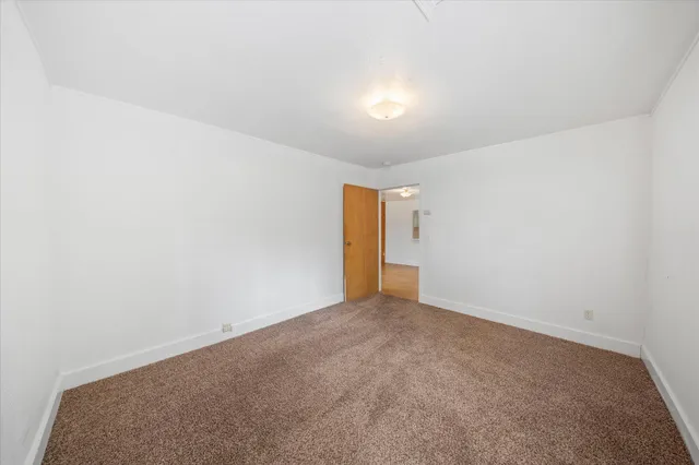 an empty room with a empty space