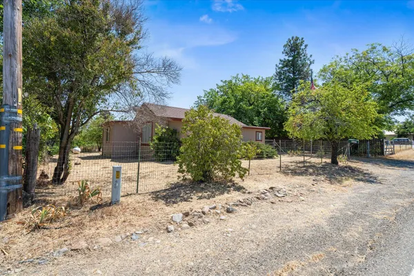 $229,900 | 6535 Placer Road, Igo, CA 96047