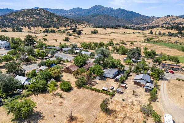 $229,900 | 6535 Placer Road, Igo, CA 96047