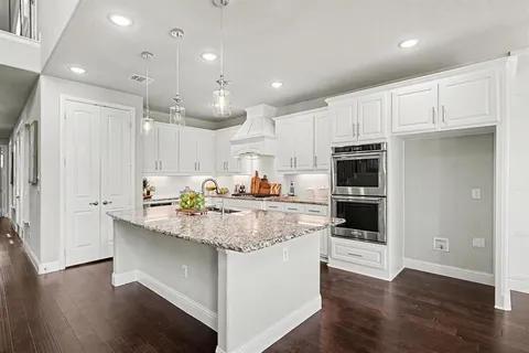 $829,900 | 273 Shallow Brook Drive, Sunnyvale, TX 75182