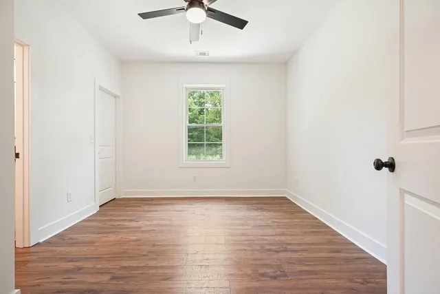 a close view of sink and tap