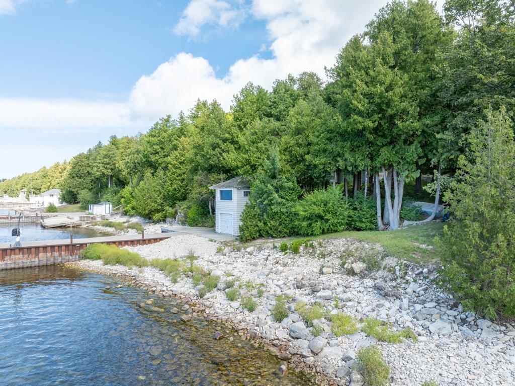 11149 Beach Road Sister Bay, WI 54234 - Photo 2 of 14 Gallery Image 2
