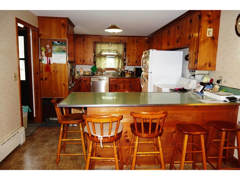 719 Roxbury Road Keene, NH 03431 - Photo 3 of 15