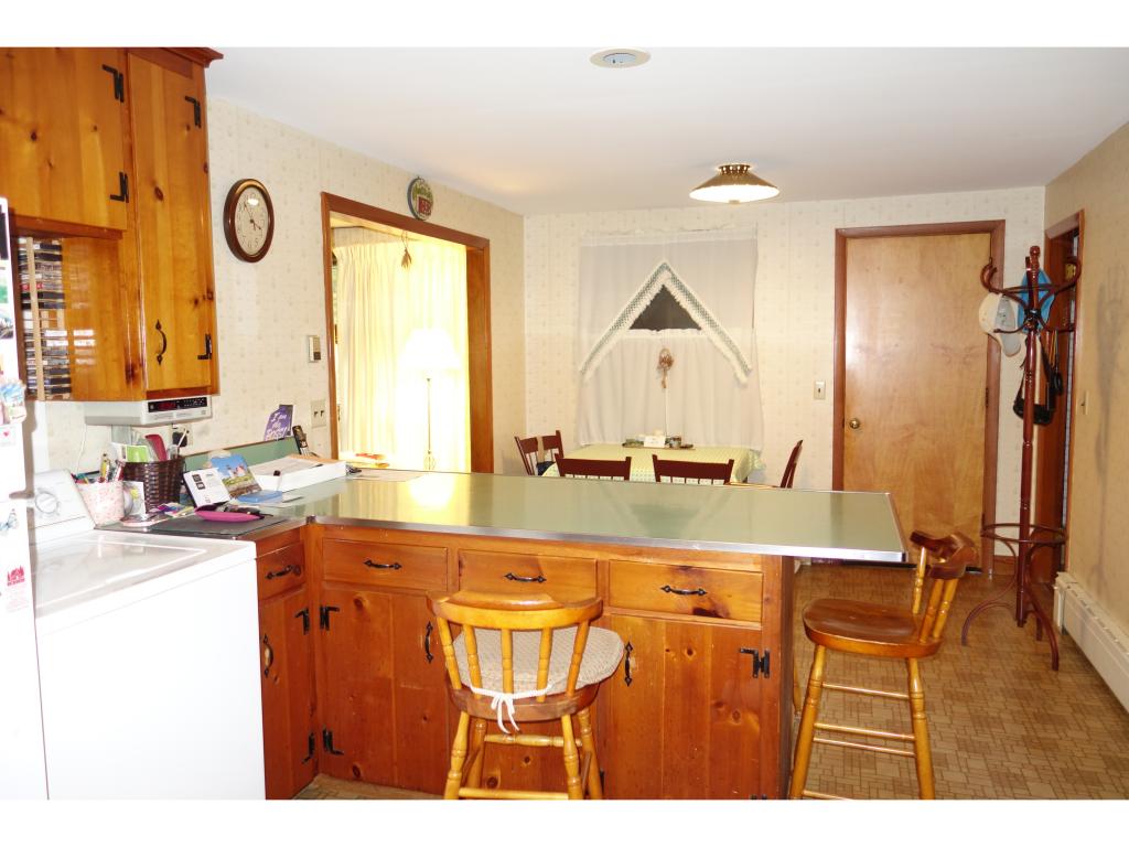 719 Roxbury Road Keene, NH 03431 - Photo 4 of 15