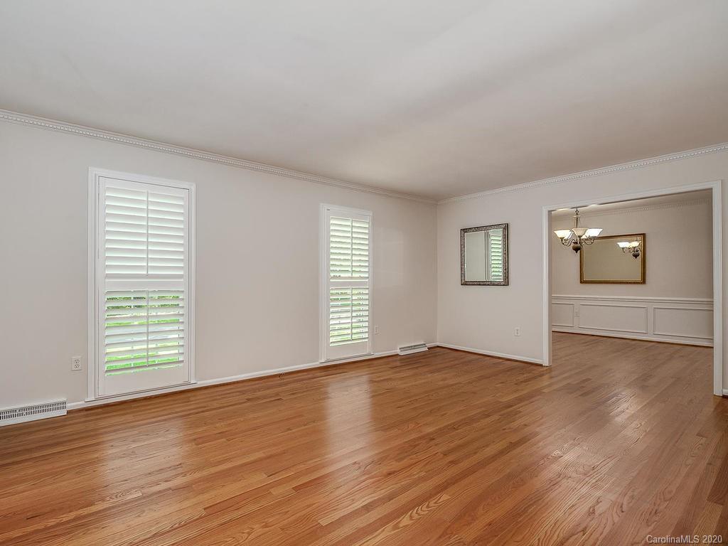 3723 Chevington Road Charlotte, NC 28226 - Photo 3 of 17 Gallery Image 3