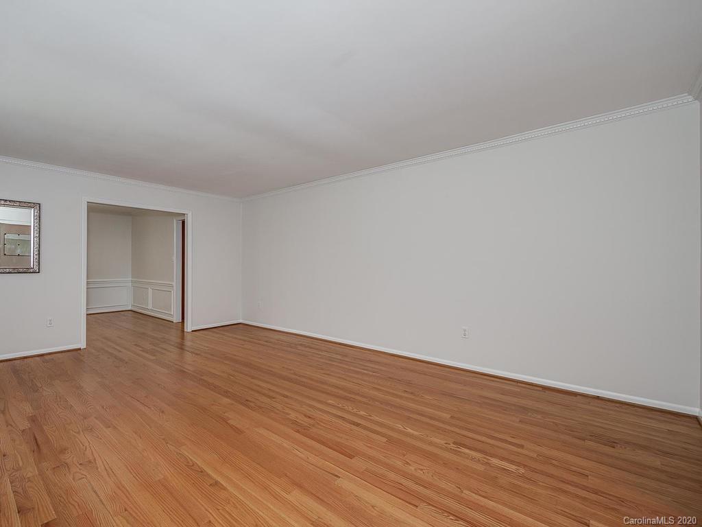 3723 Chevington Road Charlotte, NC 28226 - Photo 4 of 17 Gallery Image 4