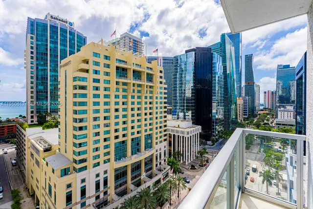 $4,395 | 1060 Brickell Avenue, Unit 1507, Miami, FL 33131