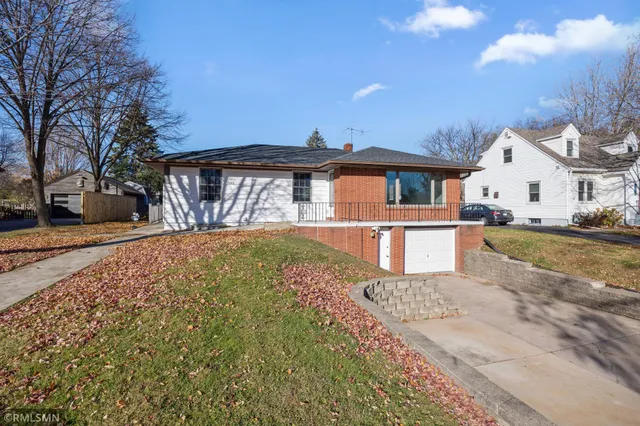 $399,900 | 2181 Sunrise Drive, Maplewood, MN 55117