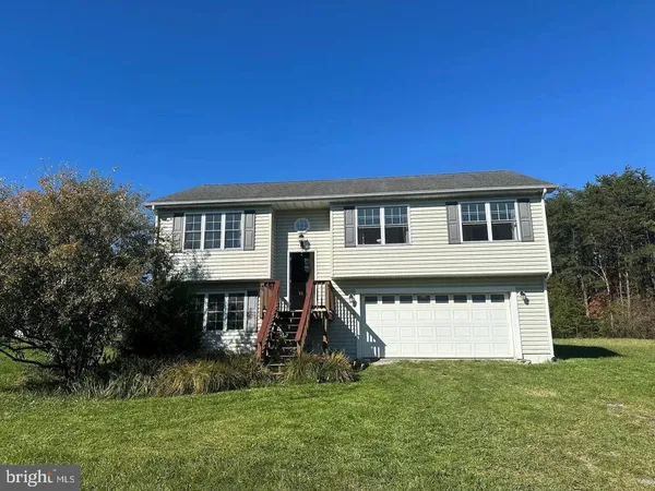 $329,000 | 73 Snake Eyes Lane, Berkeley Springs, WV 25411