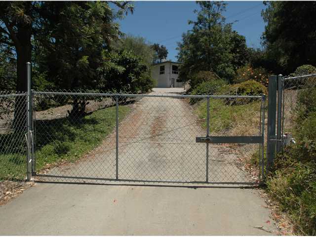 10736 Eureka Road Spring Valley, CA 91978 - Photo 5 of 25
