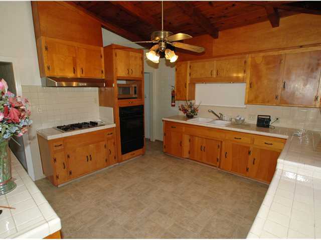 10736 Eureka Road Spring Valley, CA 91978 - Photo 9 of 25