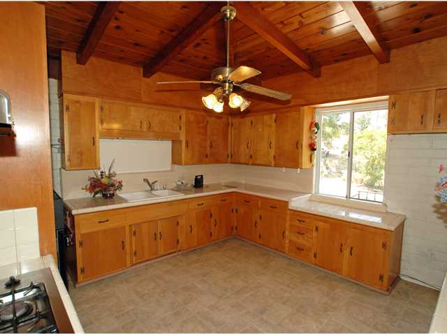 10736 Eureka Road Spring Valley, CA 91978 - Photo 10 of 25