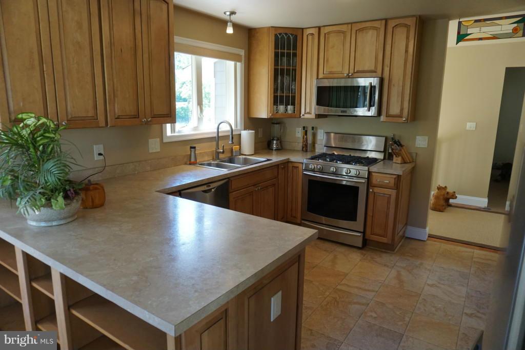 4900 Aldie Road Catharpin, VA 20143 - Photo 4 of 21 Kitchen